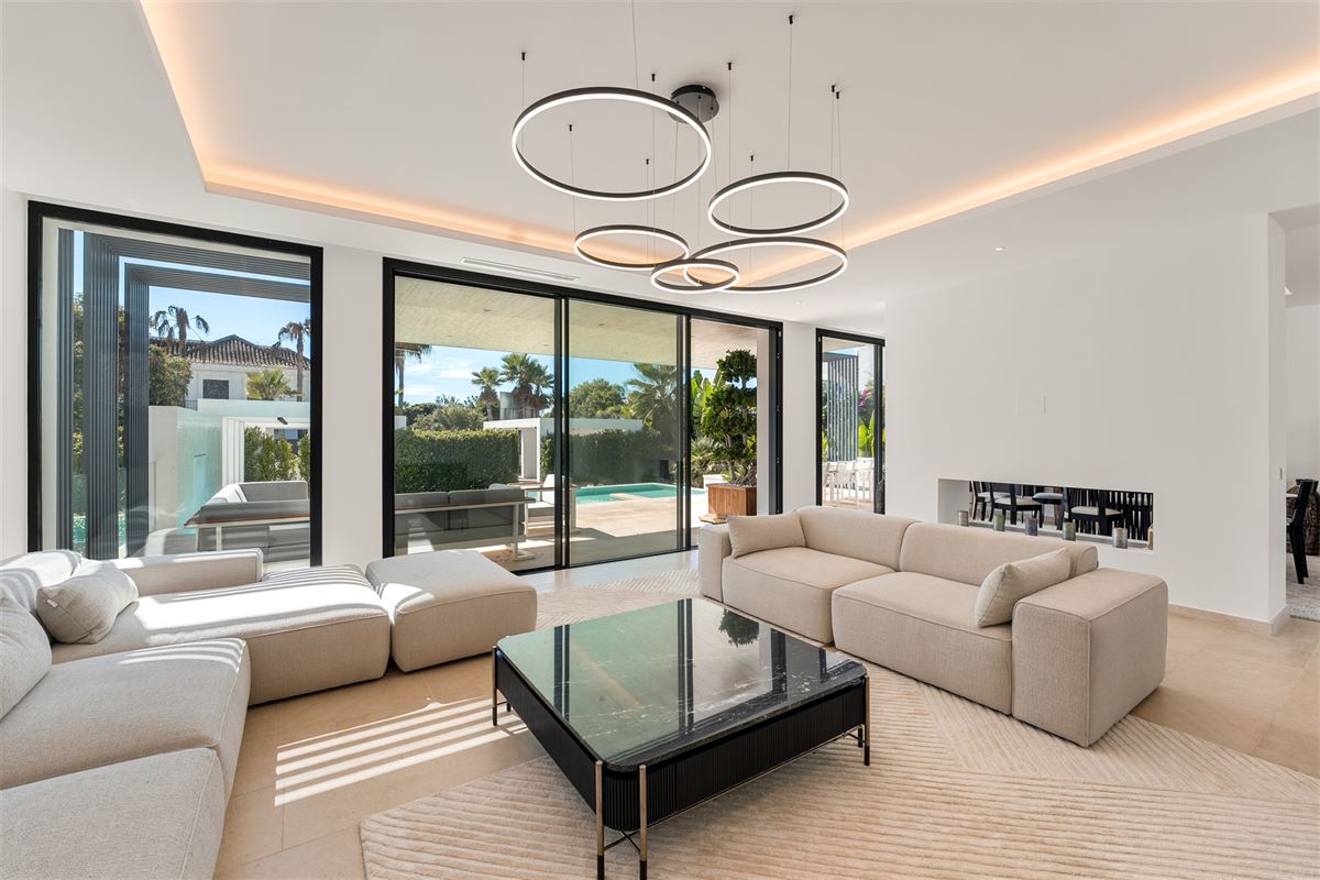 Flambant neuf : Belle villa contemporaine, à quelques pas de la plage,