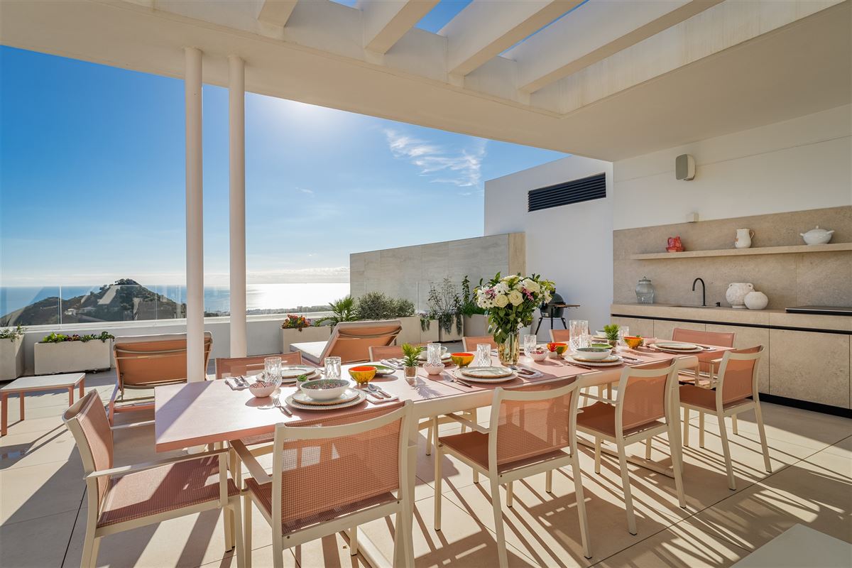 Unique luxury triplex apartment with breathtaking panoramic views in Palo Alto, Ojén