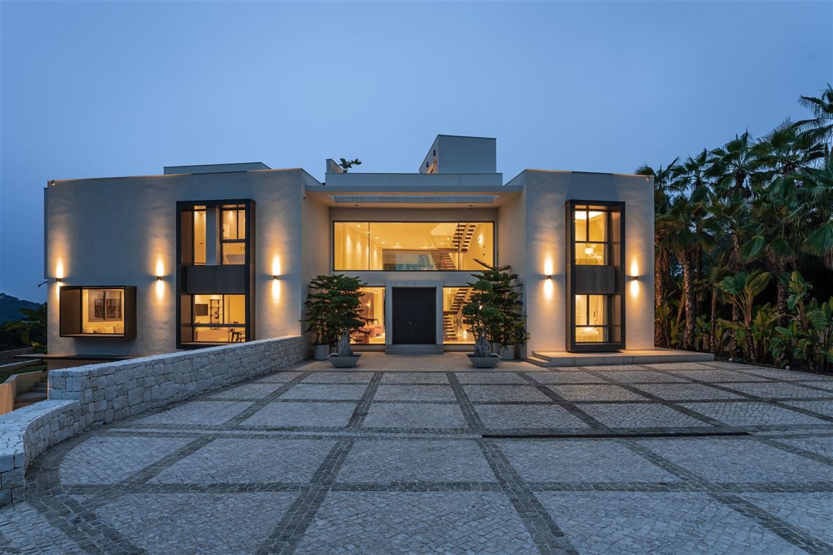 Moderne villa met uitzicht in La Zagaleta, Benahavís