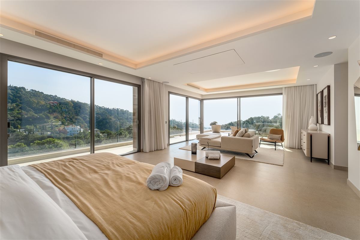 Moderne villa met uitzicht in La Zagaleta, Benahavís