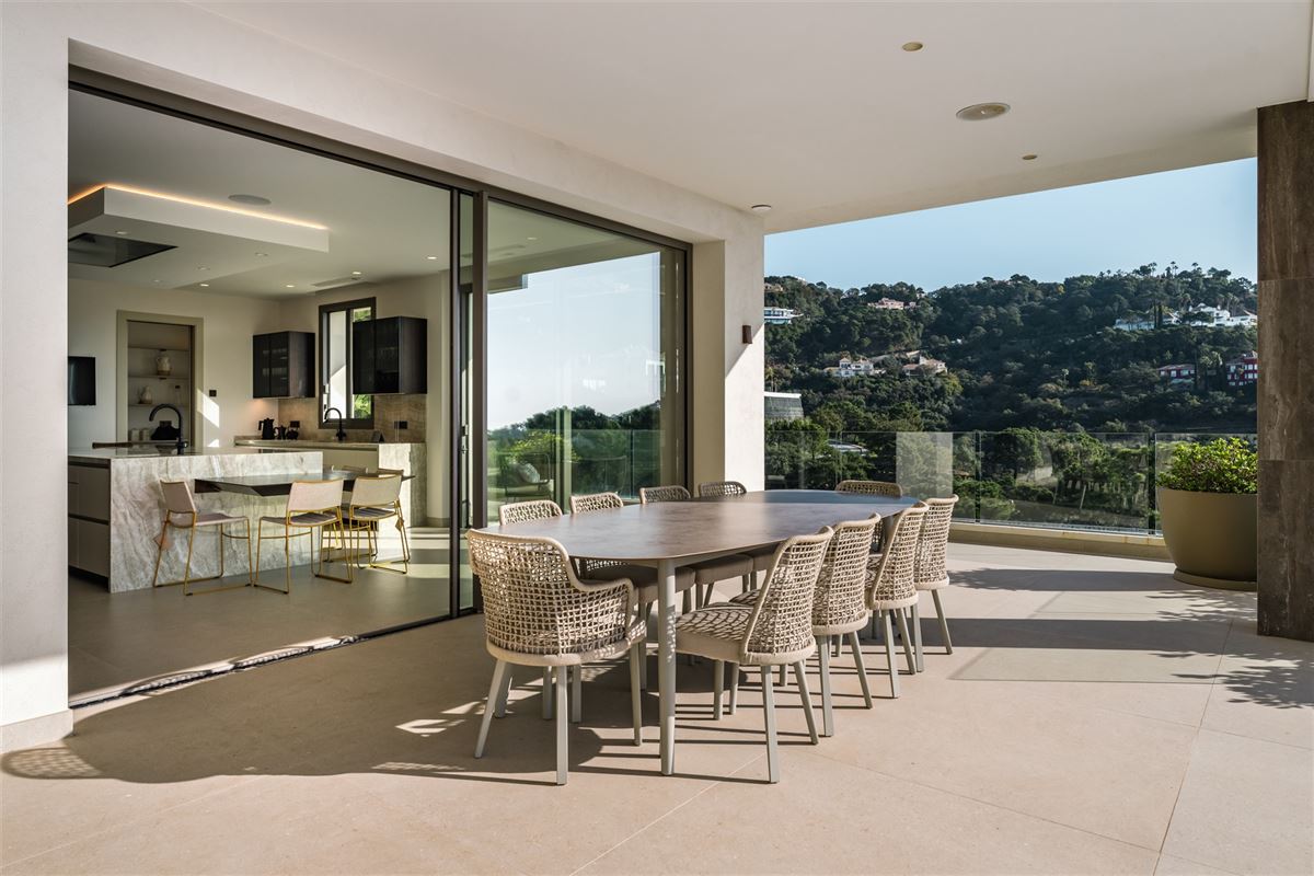 Moderne villa met uitzicht in La Zagaleta, Benahavís