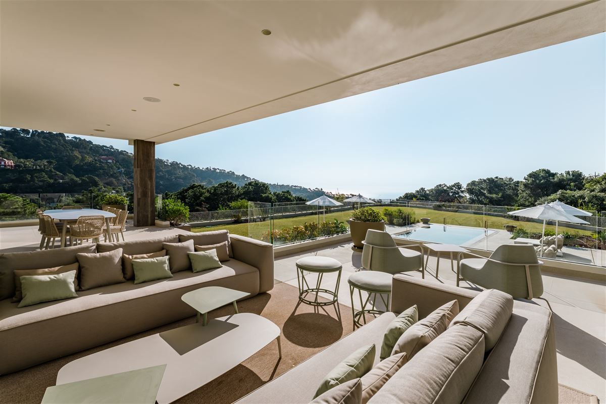 Moderne villa met uitzicht in La Zagaleta, Benahavís