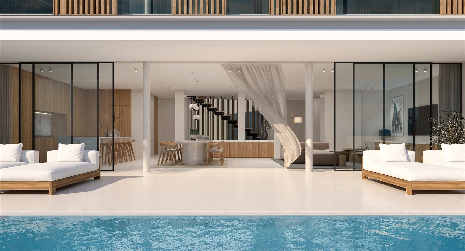 Luxe villa's te koop, eerste lijn in Cap Martinet