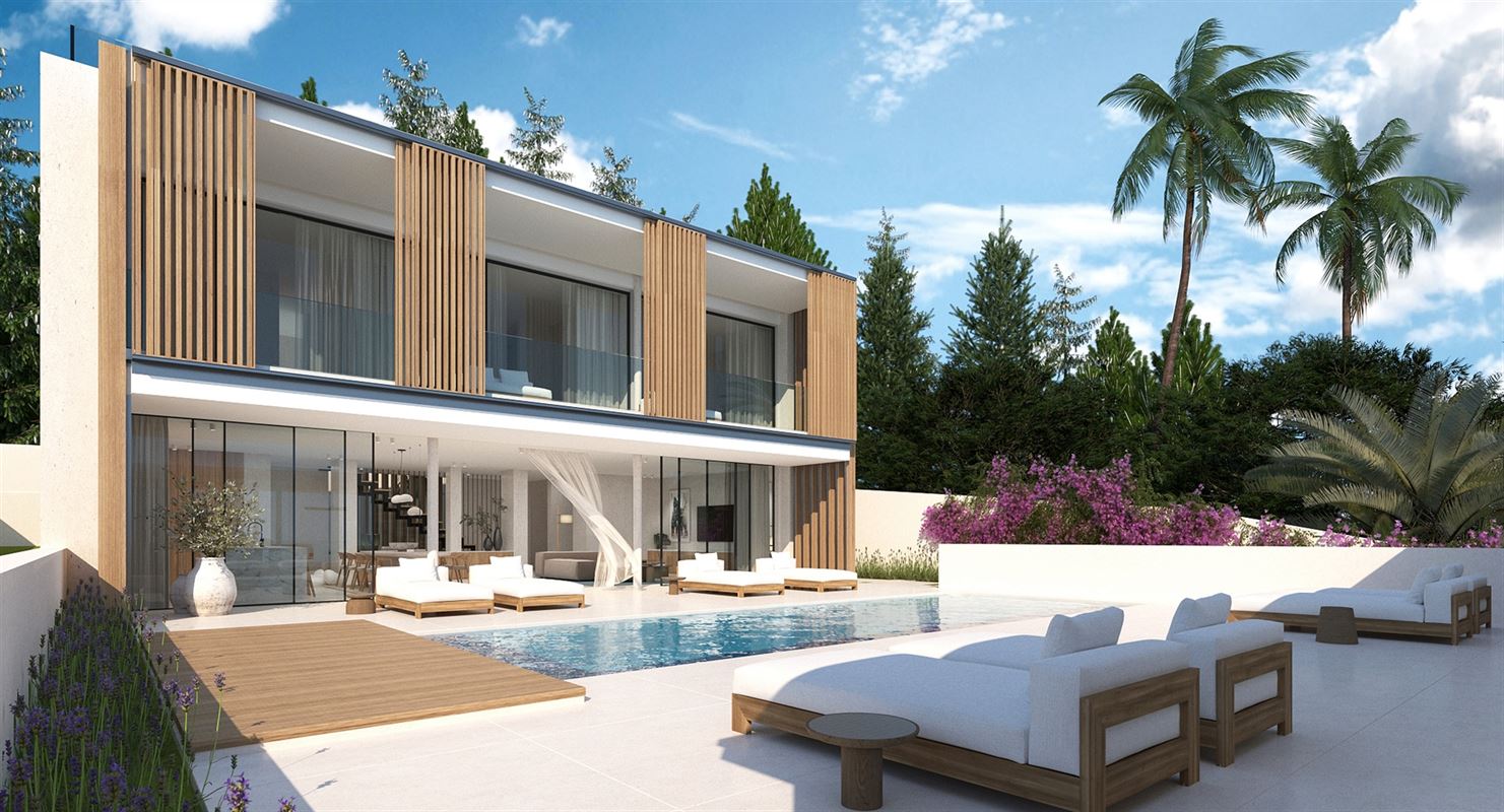 Luxe villa's te koop, eerste lijn in Cap Martinet