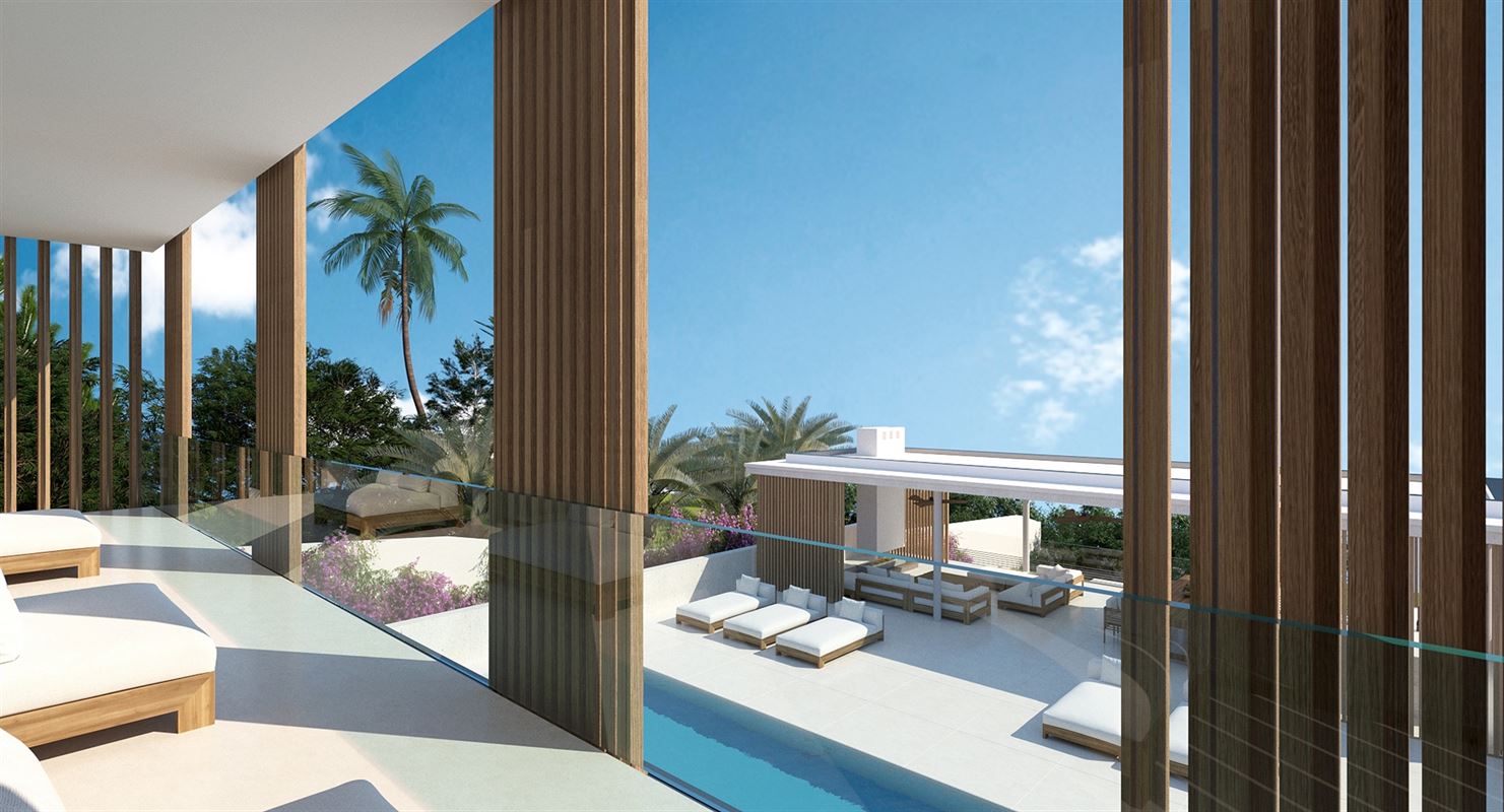 Luxe villa's te koop, eerste lijn in Cap Martinet