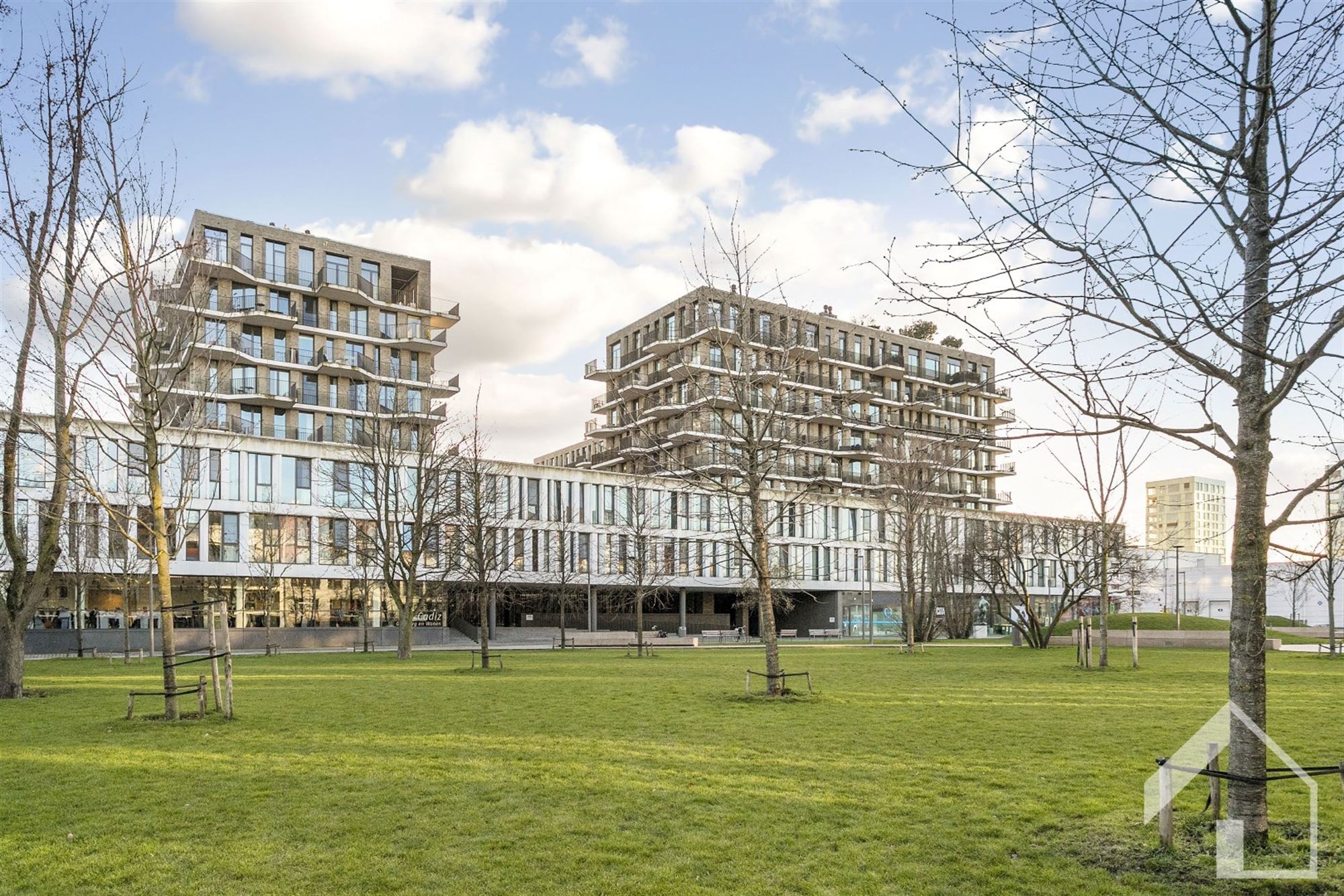 PRACHTIG DUPLEX PENTHOUSE MET 3 SLAAPKAMERS