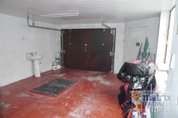 ruime woning met 3 slaapkamer en garage
