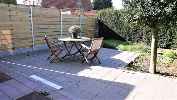 Gerenoveerde woning met garage en tuin