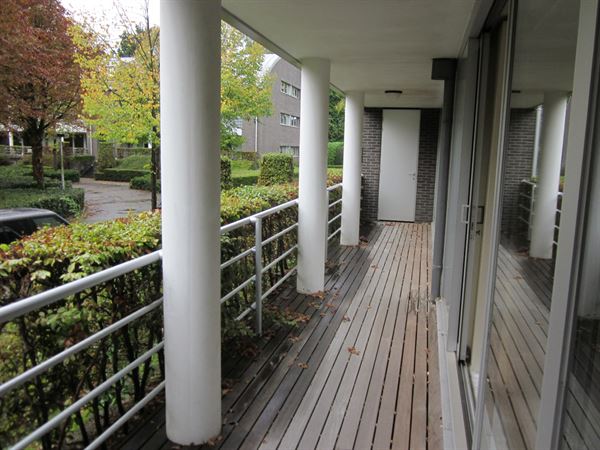 MOOI GELEGEN APPARTEMENT MET 2 SLAAPKAMERS
