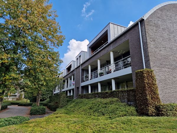 2 slaapkamer appartement in doodlopende groene straat nabij centrum