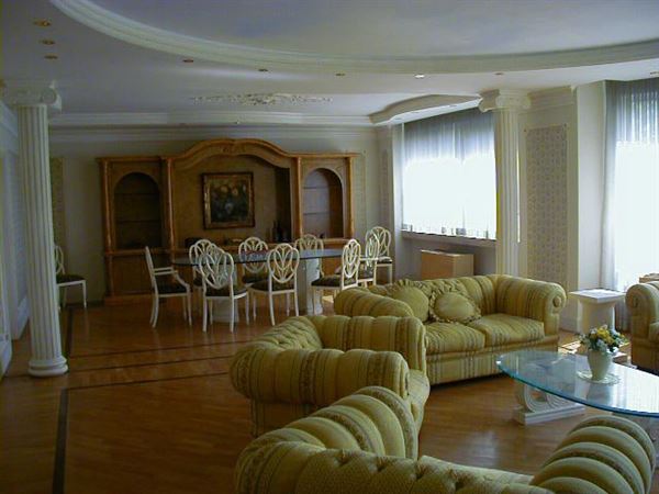 RIANT LUXE APPARTEMENT MET 3 SLAAPKAMERS