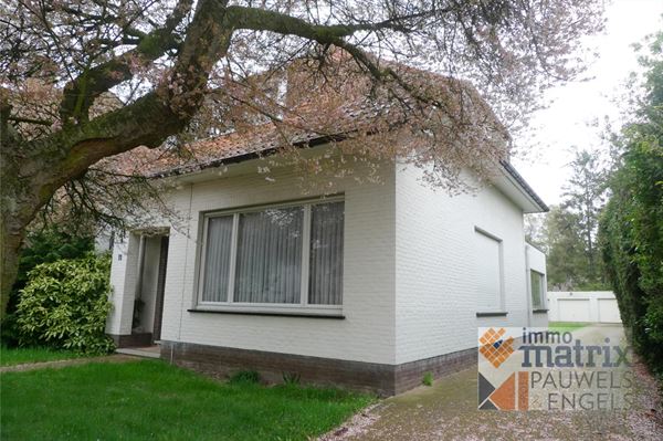 rustig gelegen charmante villa met ruime tuin