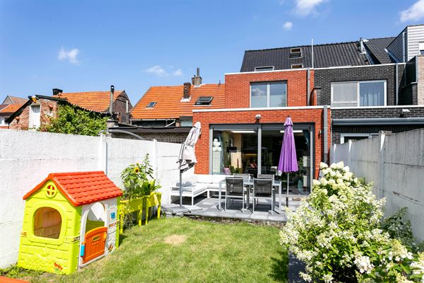 Recente gezinswoning op centrale ligging
