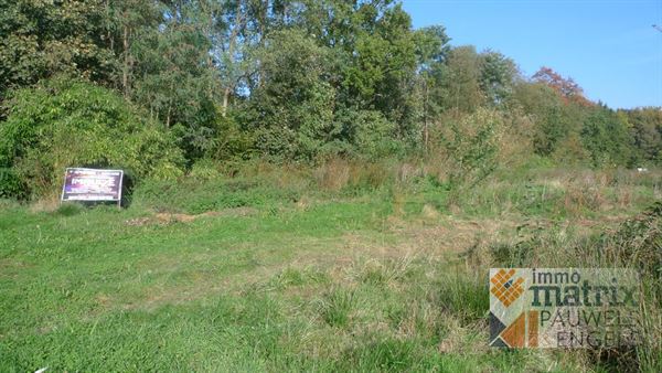 knappe bouwgrond 837m²