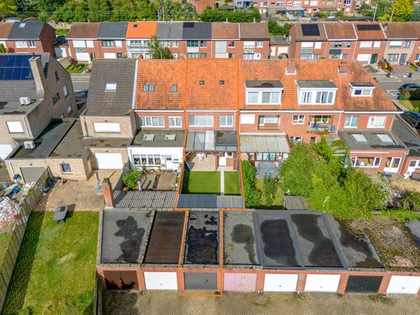Verzorgde gezinswoning met tuin en garage, rustig gelegen nabij centrum Kapellen