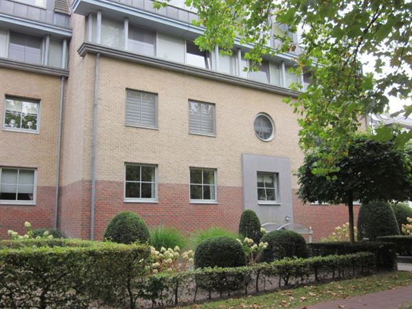 GELIJKVLOERS APPARTEMENT GOLF BRASSCHAAT
