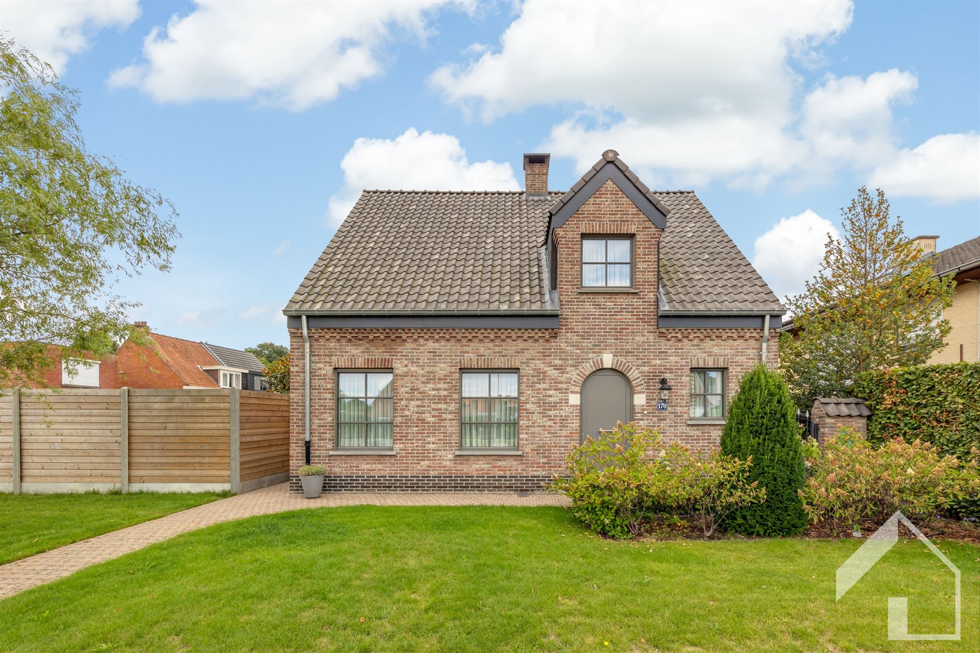 Vernieuwd en zeer energiezuinig landhuis!