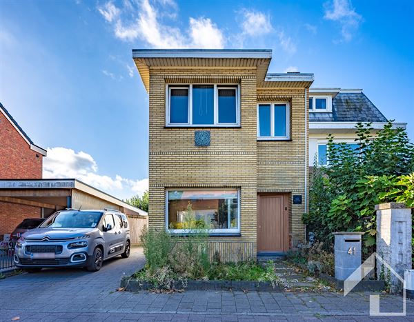 Instapklare gezinswoning met 3 à 4 slaapkamers en een ruime tuin 