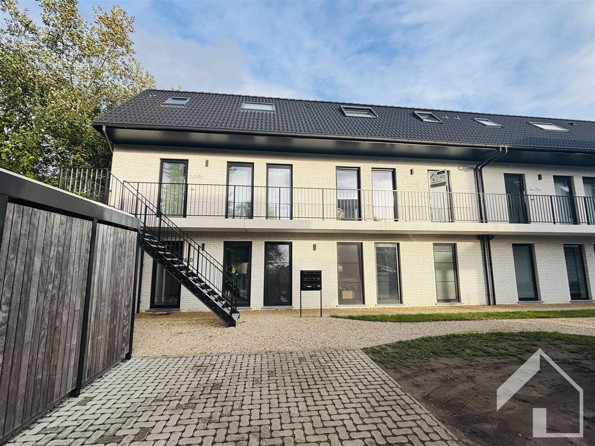 Recent duplex-appartement met 2 terrassen