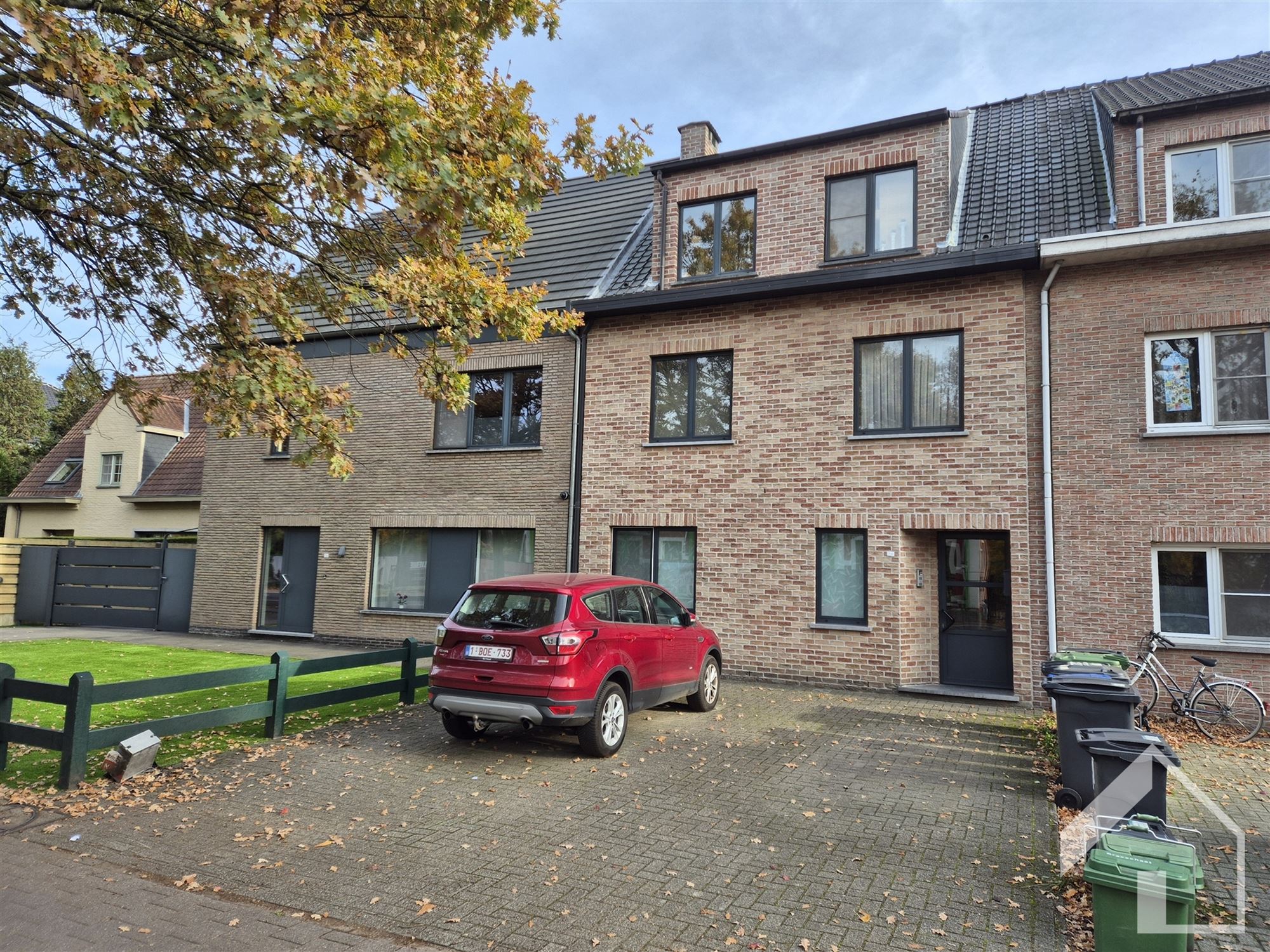 Instapklare studio met 2 slaapkamers en groot terras