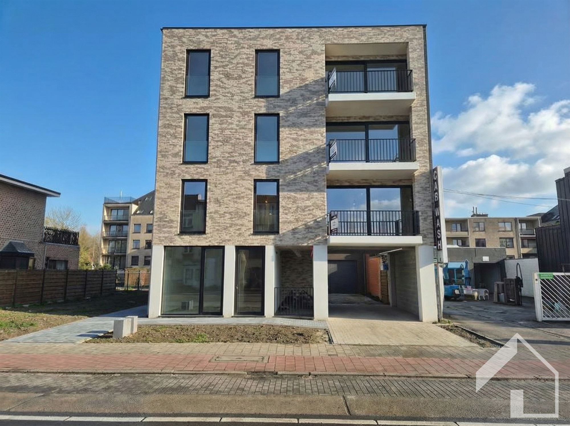 Nieuwbouw appartement op de 3de verdieping met 1 slaapkamer, terras en lift.