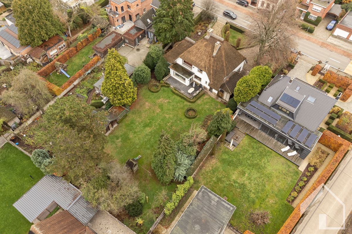 Te renoveren, karaktervolle villa in het centrum van Pulle