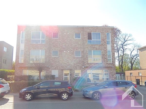 Instapklaar appartement met garagebox