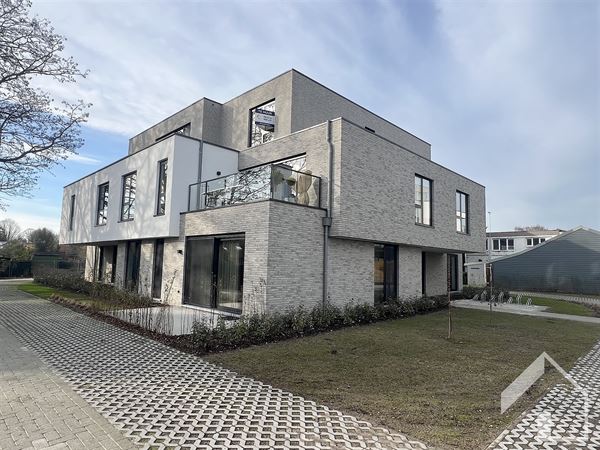 Nieuwbouwappartement met staanplaats en kelderberging