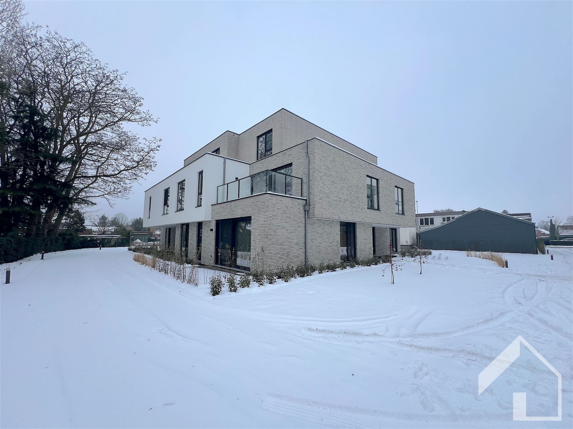 Nieuwbouwappartement met staanplaats en kelderberging