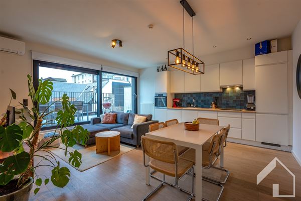 Dakappartement met prachtig terras, 1 slaapkamer in Antwerpen centrum