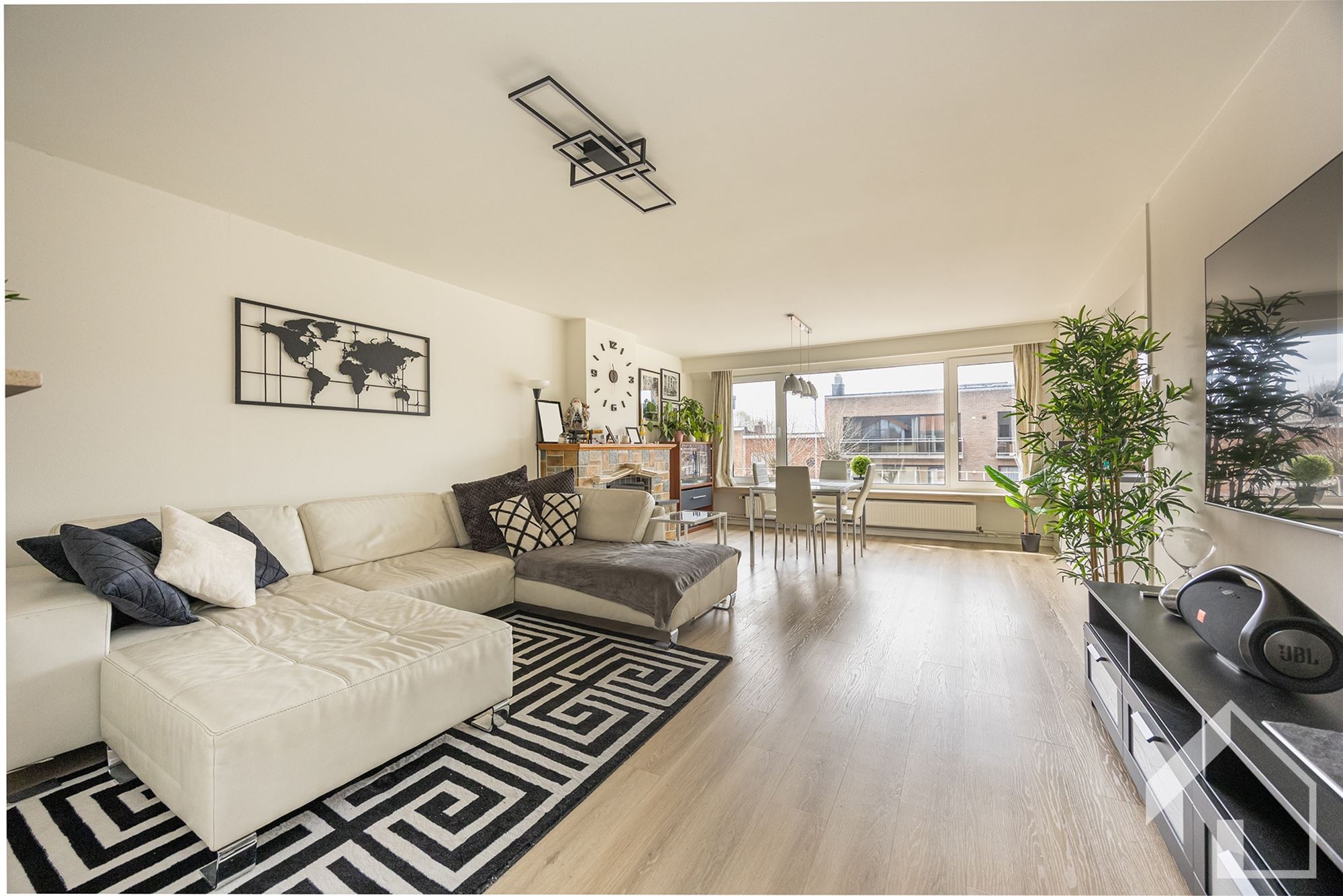 Appartement 2e verdieping + staanplaats