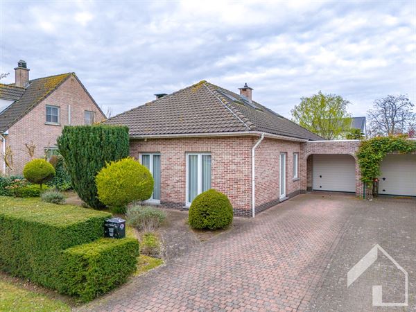 Gezinswoning met 3 a 4 slaapkamers in autoluwe straat nabij centrum Wuustwezel-Gooreind