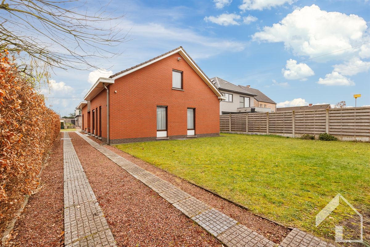 Open bebouwing in een rustige wijk!