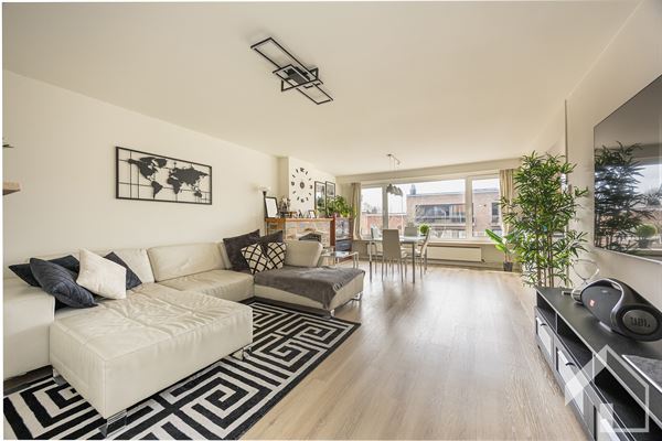 Appartement 2e verdieping + staanplaats