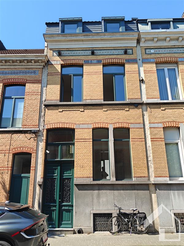 Herenhuisje met 3 slaapkamers + terras