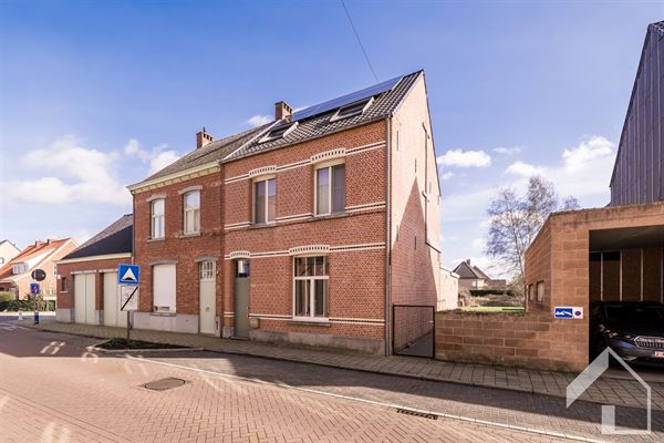 Comfortabele, ruime, instapklare woning met 5 slaapkamers