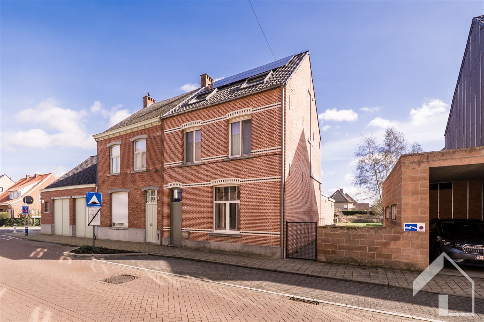 Comfortabele, ruime, instapklare woning met 5 slaapkamers