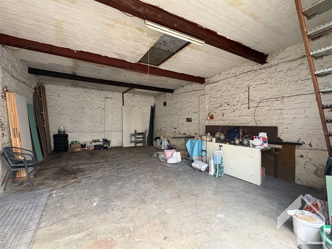 Ruim gelijkvloers 1 slaapkamerappartement met atelier