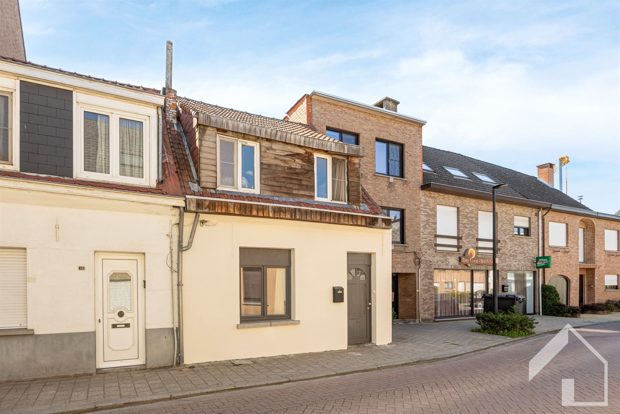Gezinswoning met tuin en achteringang in Broechem