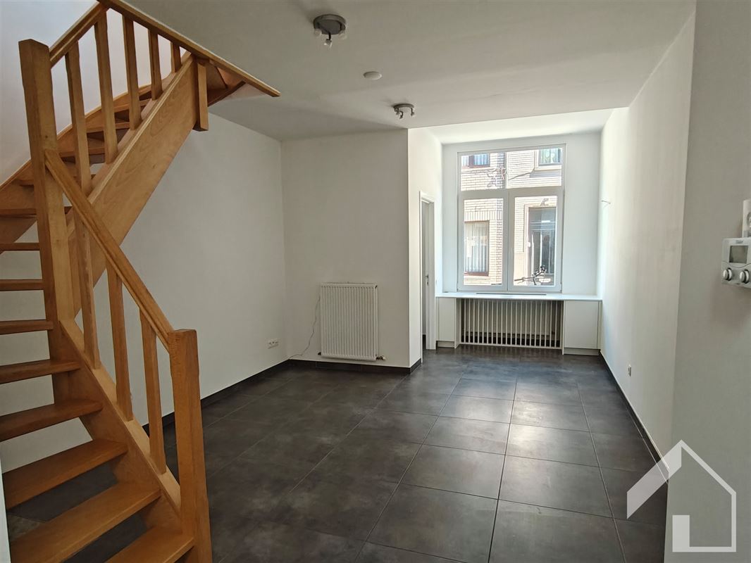 Rijwoning met 2 slaapkamers en mooi terras