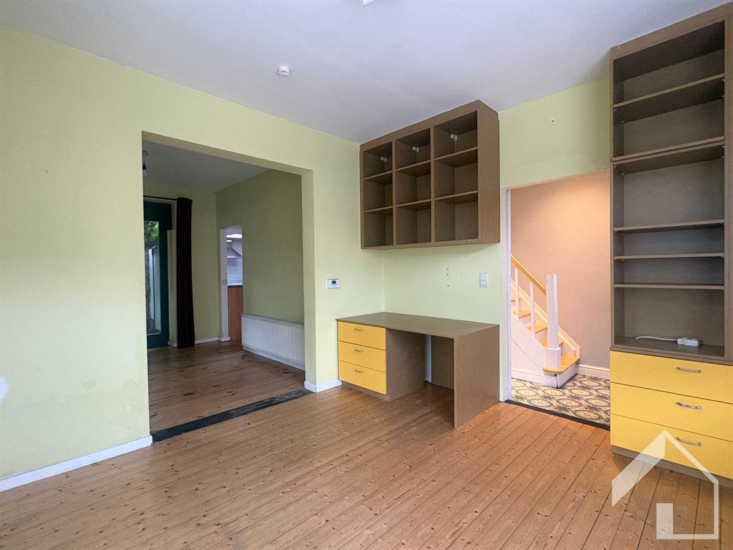 Ruime halfopen woning op goede locatie