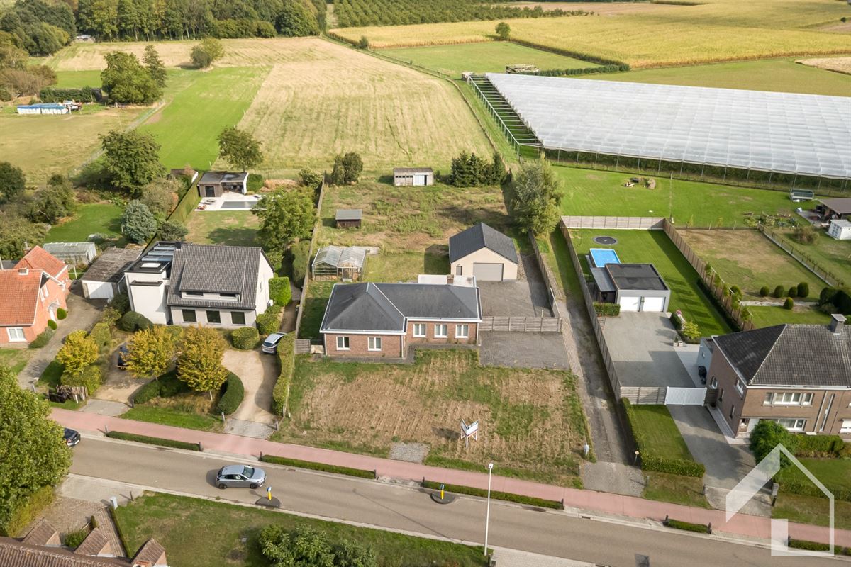 Gerenoveerde laagbouwwoning op 2984m2