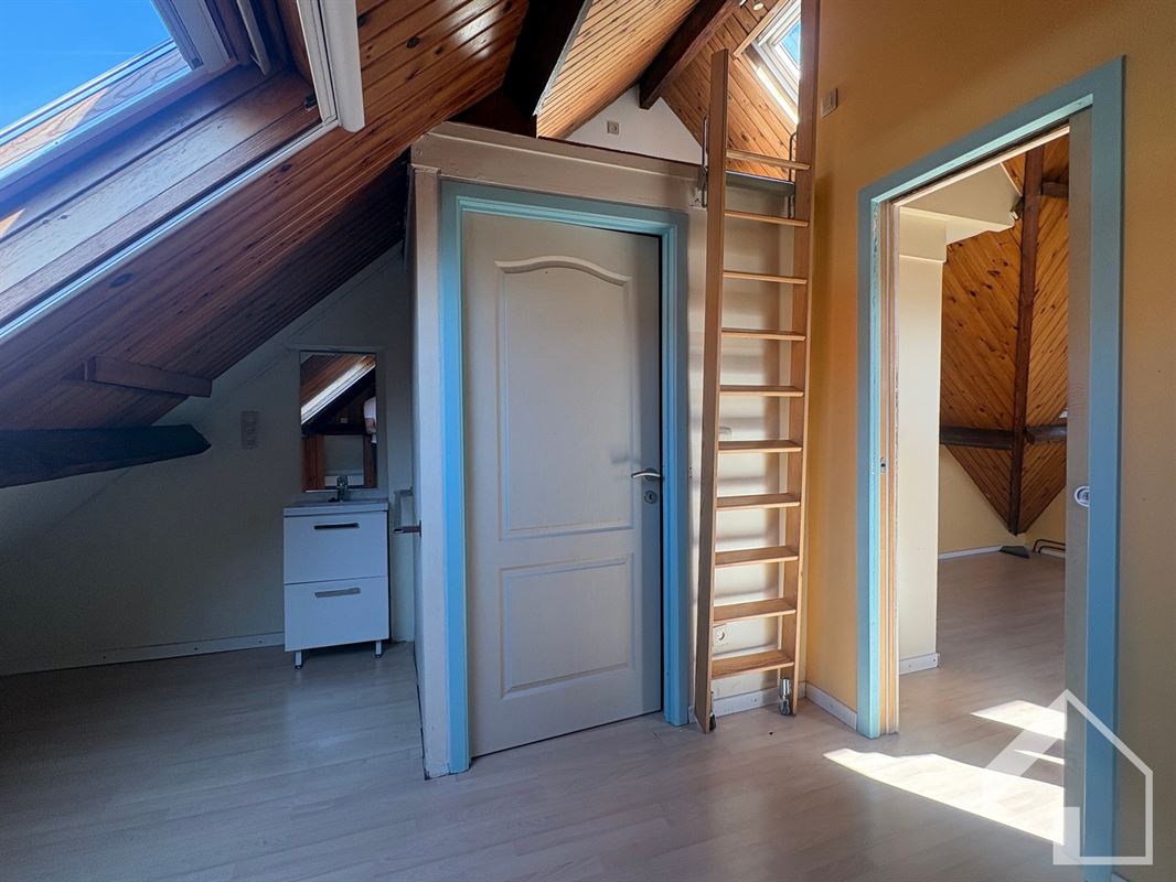 Ruime halfopen woning op goede locatie