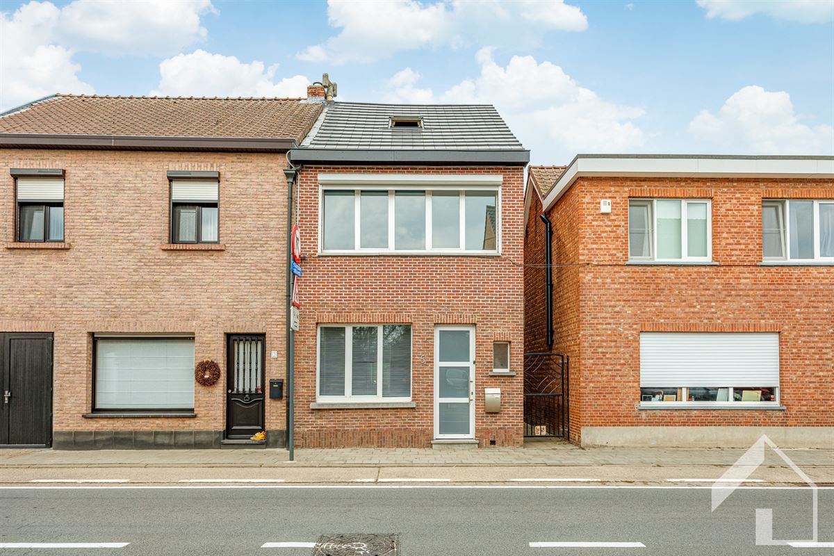 Instapklare rijwoning met gezellige tuin!