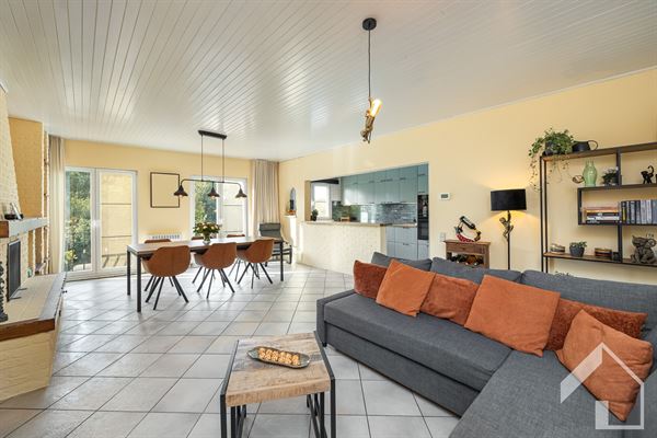 Ruim appartement met garagebox