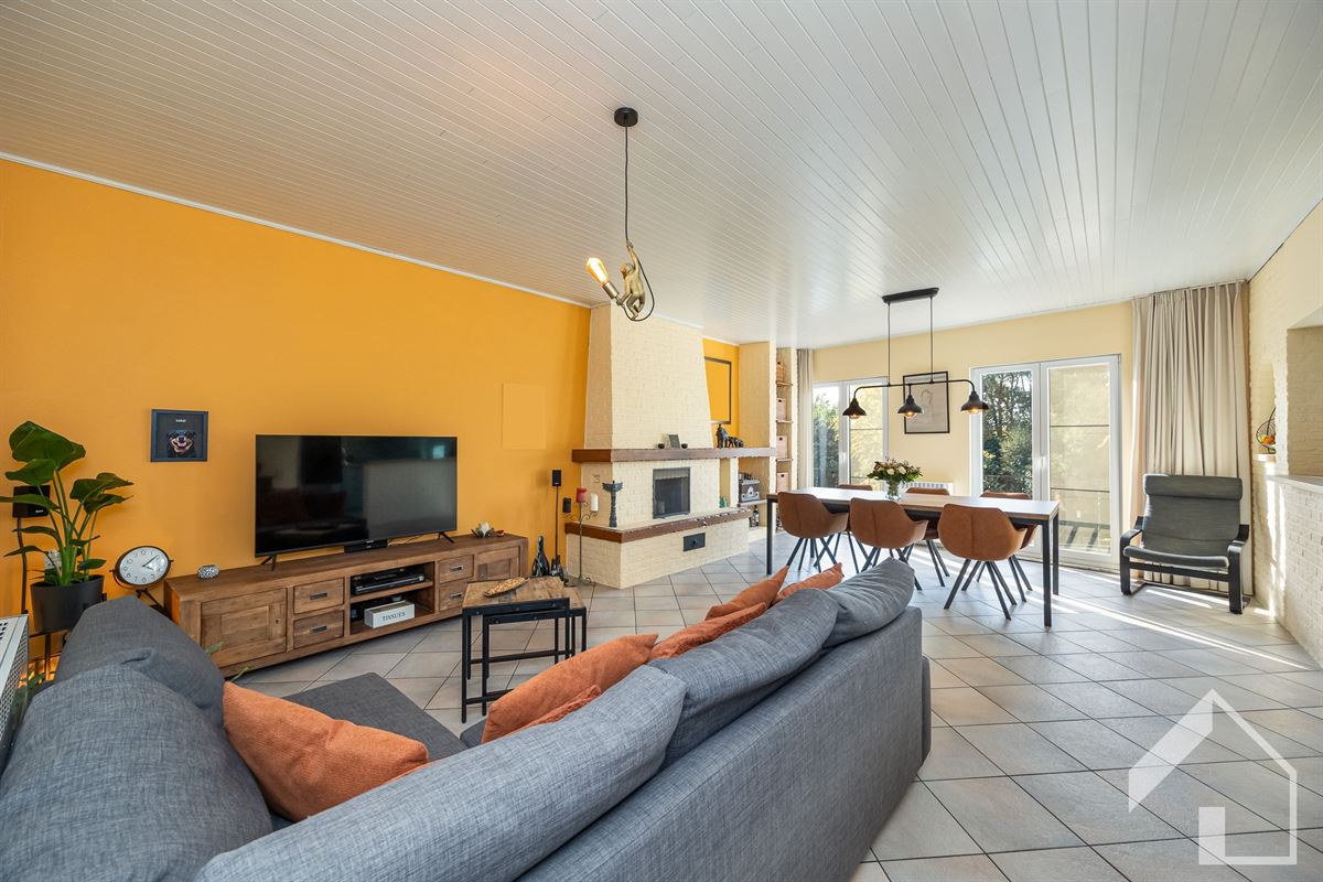 Ruim appartement met garagebox