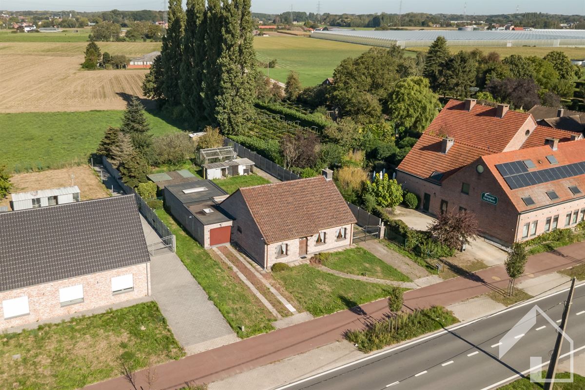 Te renoveren landhuis + achterliggend weiland