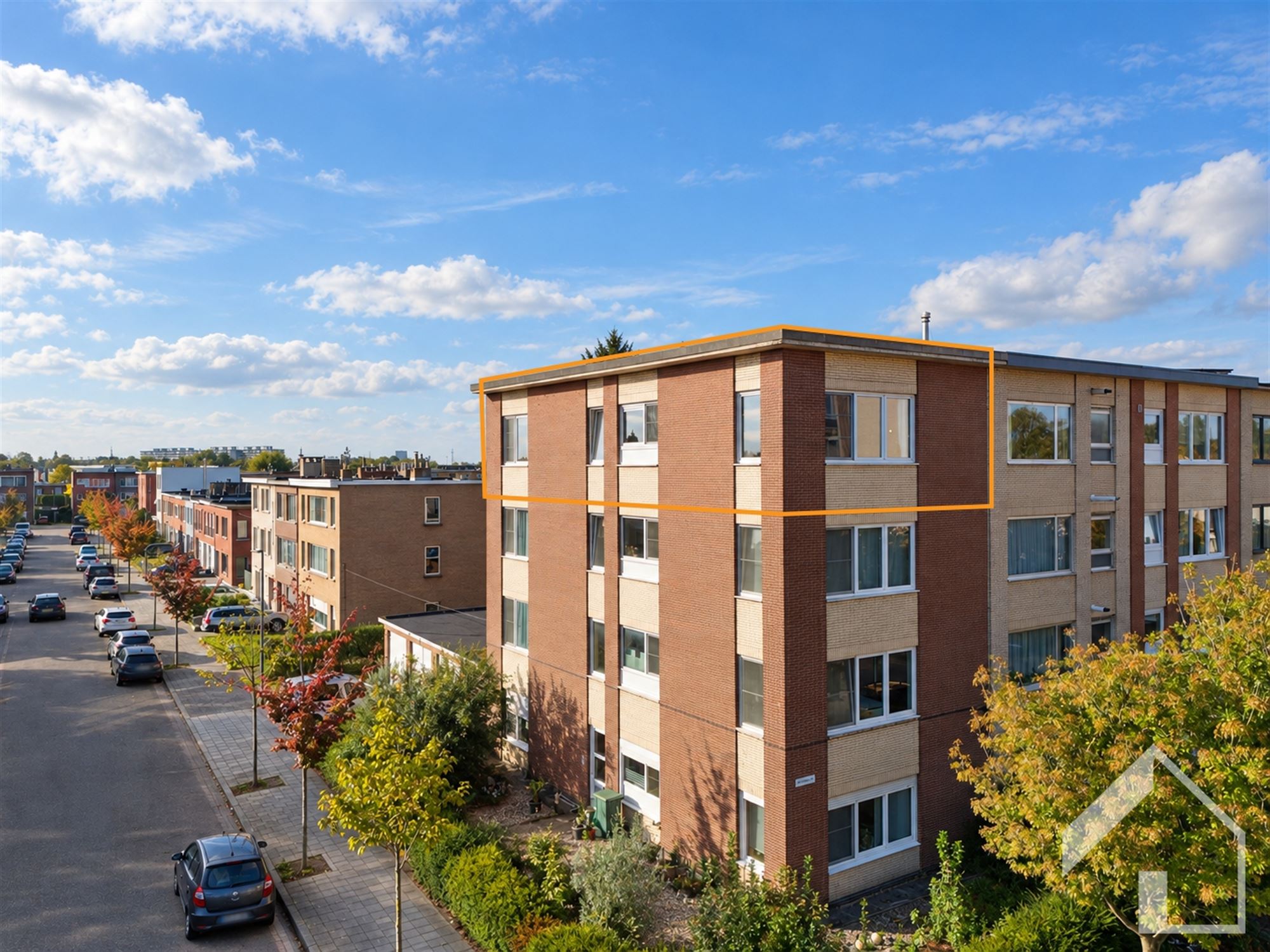 Lichtrijk hoekappartement met 2 slaapkamers, terras en garage met oprit