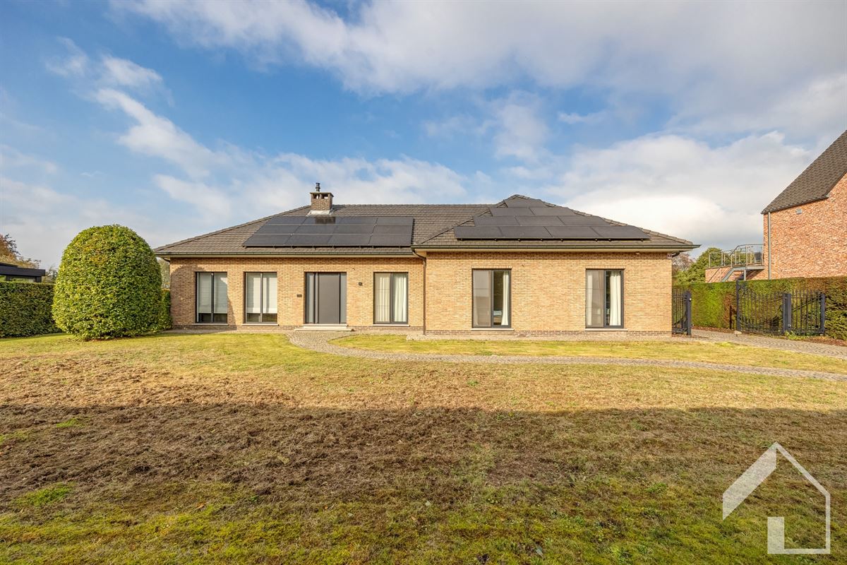 laagbouwvilla op een perceel van 5026m2