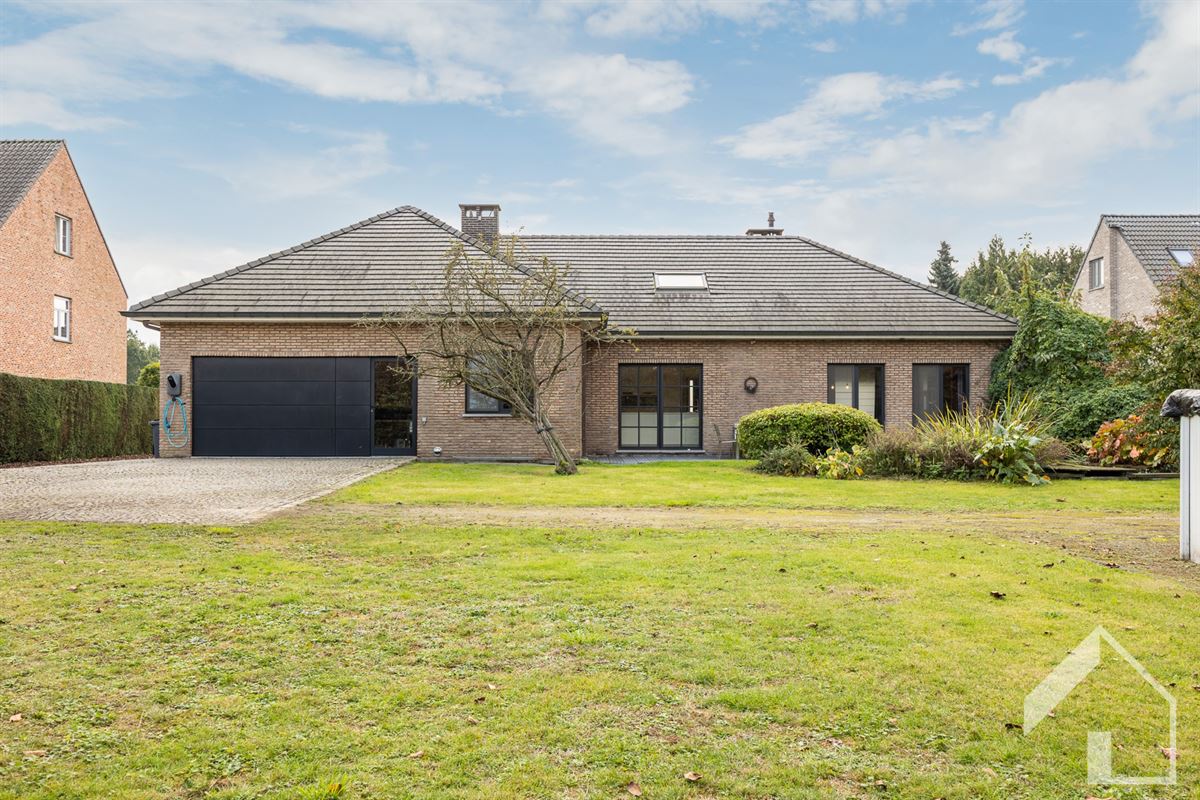 laagbouwvilla op een perceel van 5026m2